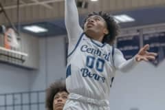 Central High, 00, Tylor Daniel scores with a lay up shot in the 68-33 Regional Quarterfinal win over visiting Robinson High. Photo by JOE DiCRISTOFALO