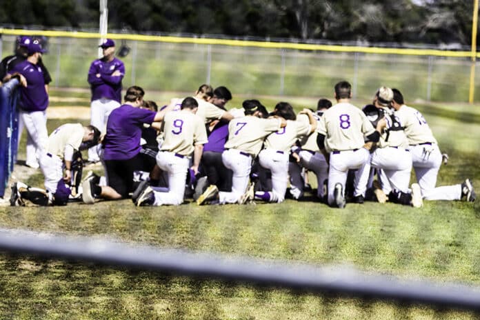 HHS prayer before start of game