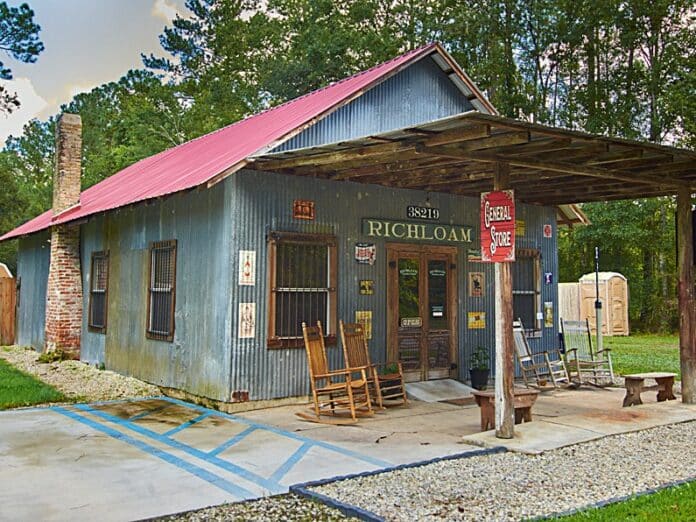 Front of Richloam General Store