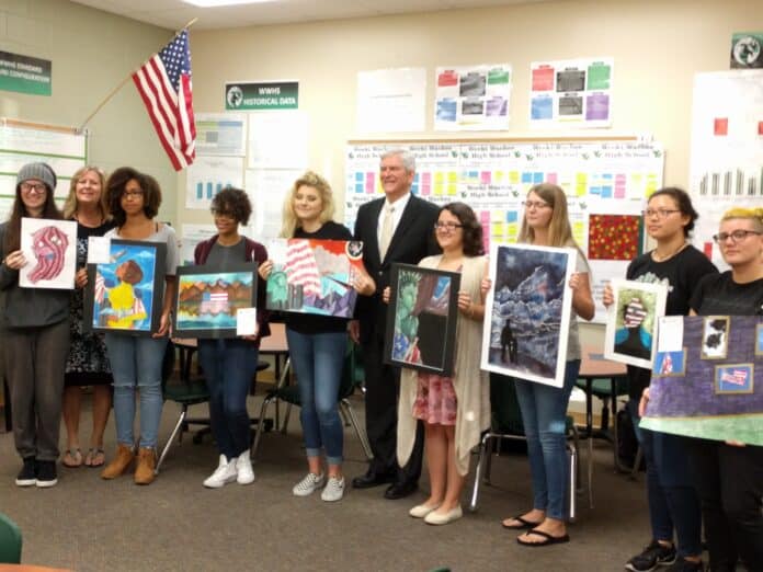 Daniel Webster visits Weeki Wachee High School art students for the Congressional Art contest.