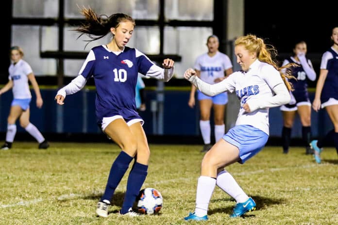 Springstead No. 10 Laura Rodriguez and NCT’s No. 13 Alexandra Florkowski. Photo by Cheryl Clanton