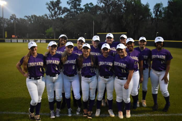 Hernando High softball team. Photo courtesy of Hernando High Journalism Department