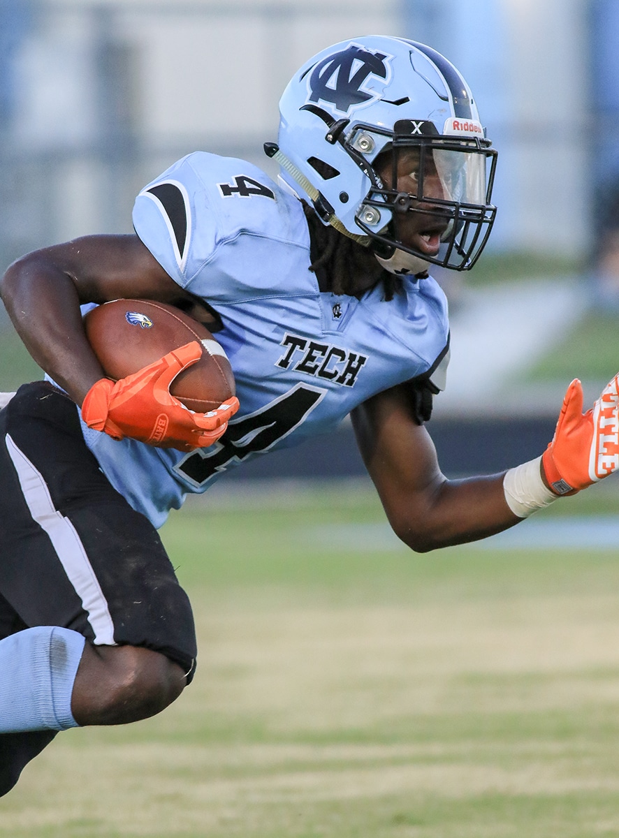 Sharks Senior Lenkel Smith receives the ball on a punt. 