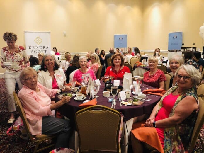 Clara Hauser, Lydia Dodson, Beverly Lewis, Cathy MacKenzie, Marsha Roderick, Barbara Fisher and Susan Rupe