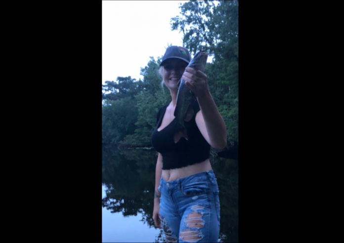  Cheyenne Geer making the most of an unsuccessful gator hunt on the Withlacoochee River