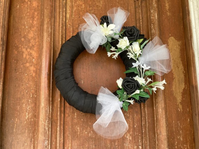 Mourning wreath