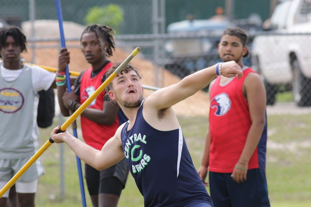 Track and field athletes compete in the Gulf Coast 8 Conference Championship held on April 14, 2022 at Weeki Wachee High School. Photography by Alice Mary Herden