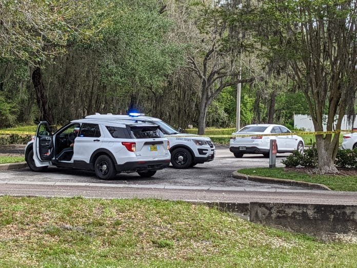 HCSO on the scene at Synovus bank on 4/14/22