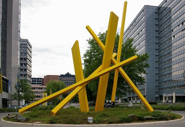 John Henry sculpture located in Eschborn, Germany Author Johann H. Addicks CC3.0