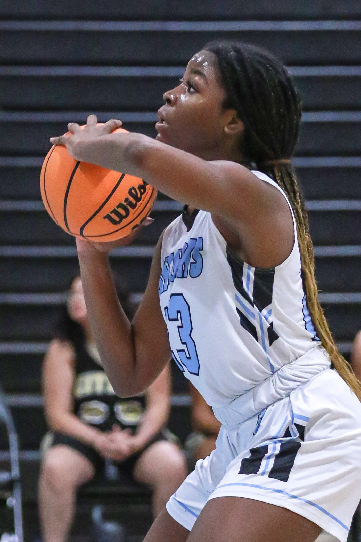 Sharks 23 So. Jaida Grier shoots to put points on the board 11/15/22 against Citrus High School. Photo by Cheryl Clanton.
