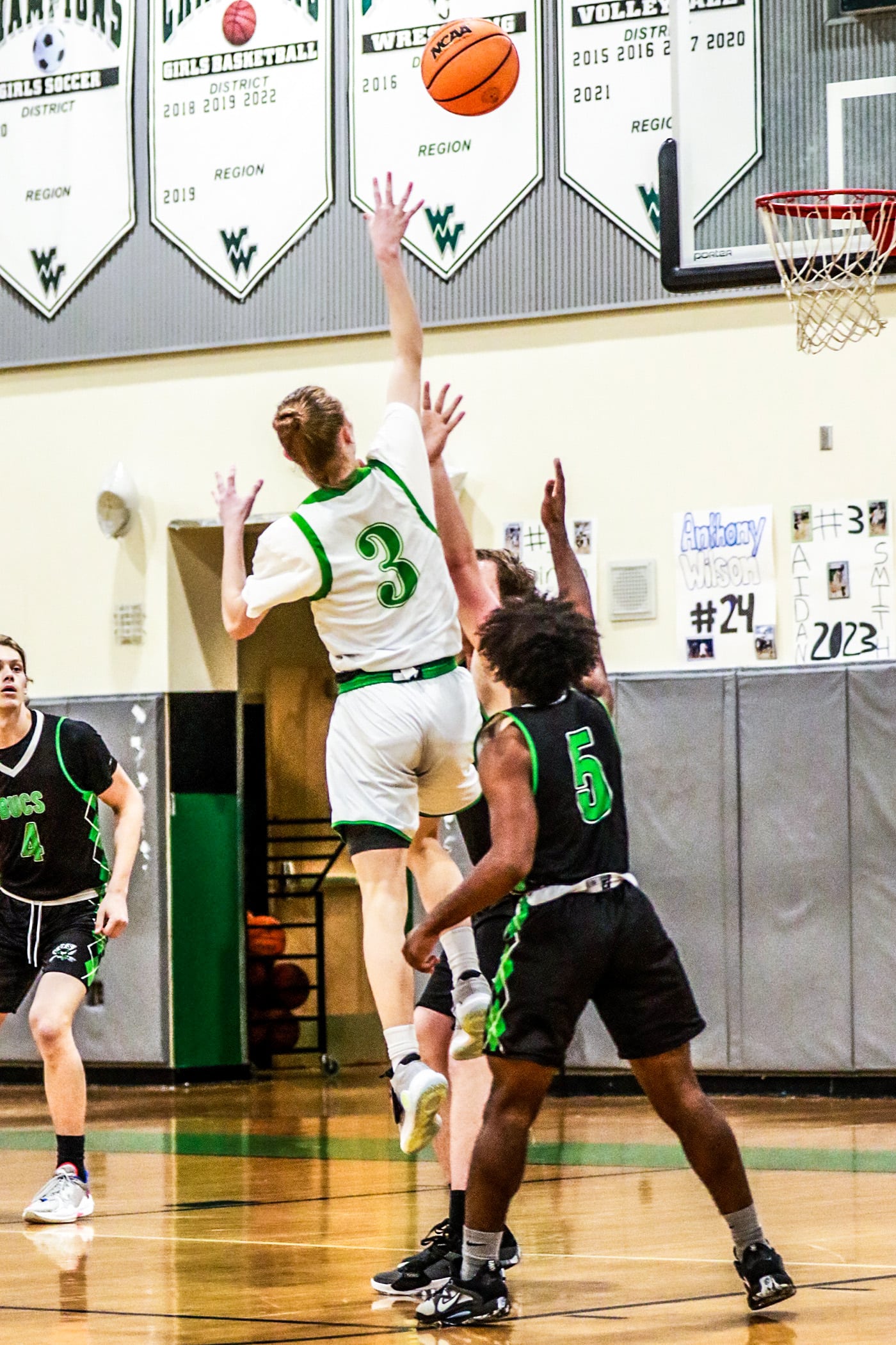 Thursday night February 2, 2023 in the Hornets nest, Weeki Wachee #3 Aidan Smith takes it up against Gulf High School.