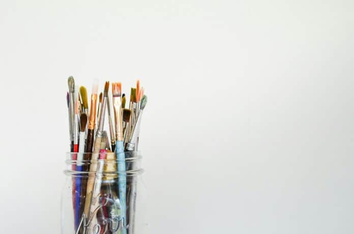 Art supplies. Photo by Debby Hudson on Unsplash