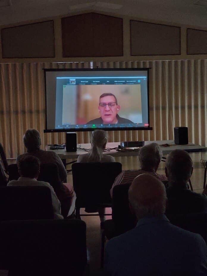 Steve Ettinger speaks to the TBD congregation via Zoom. [Credit:A. Szempruch]