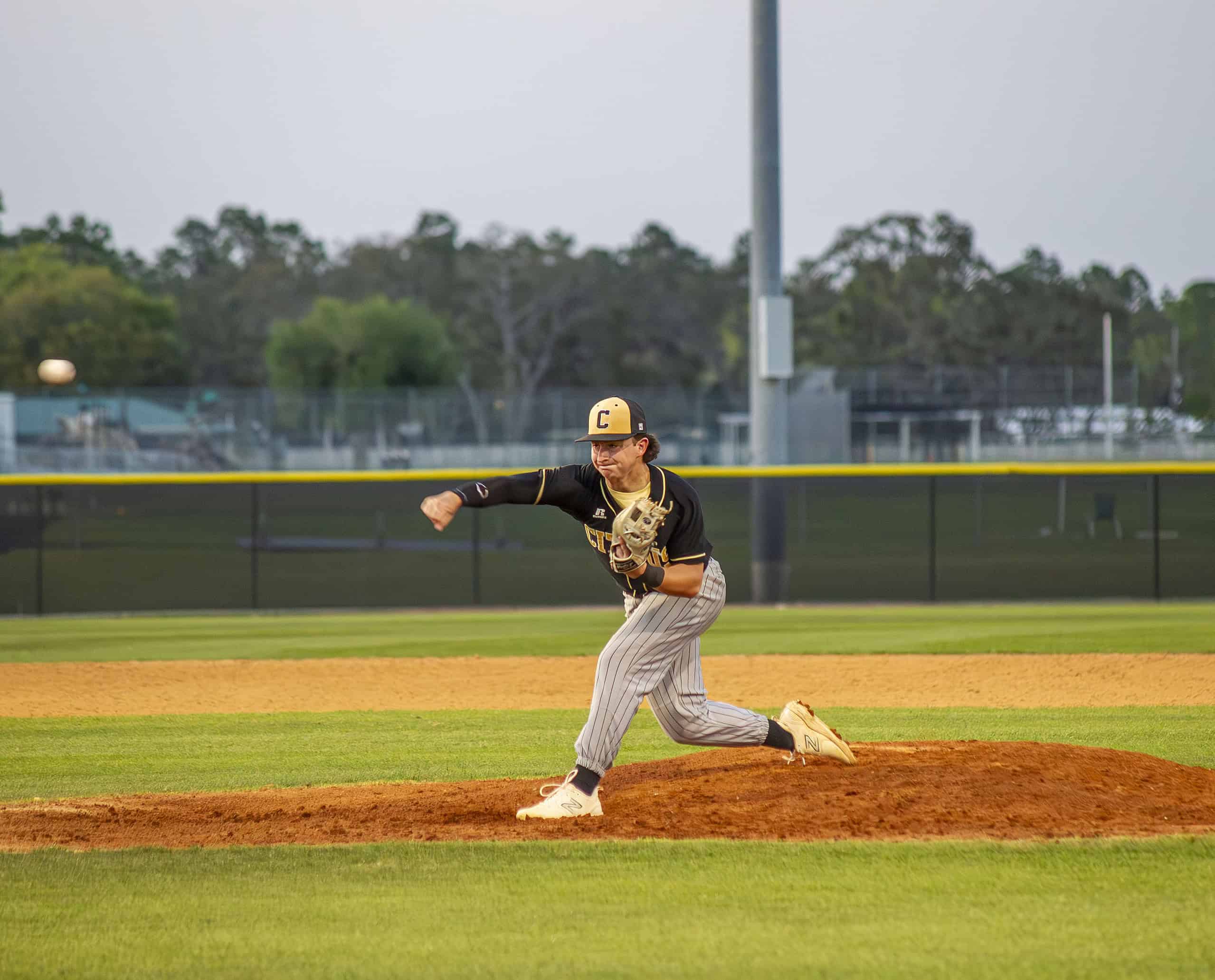 The Citrus Hurricane's pitcher lets it rip. [Photo by Hanna Maglio]