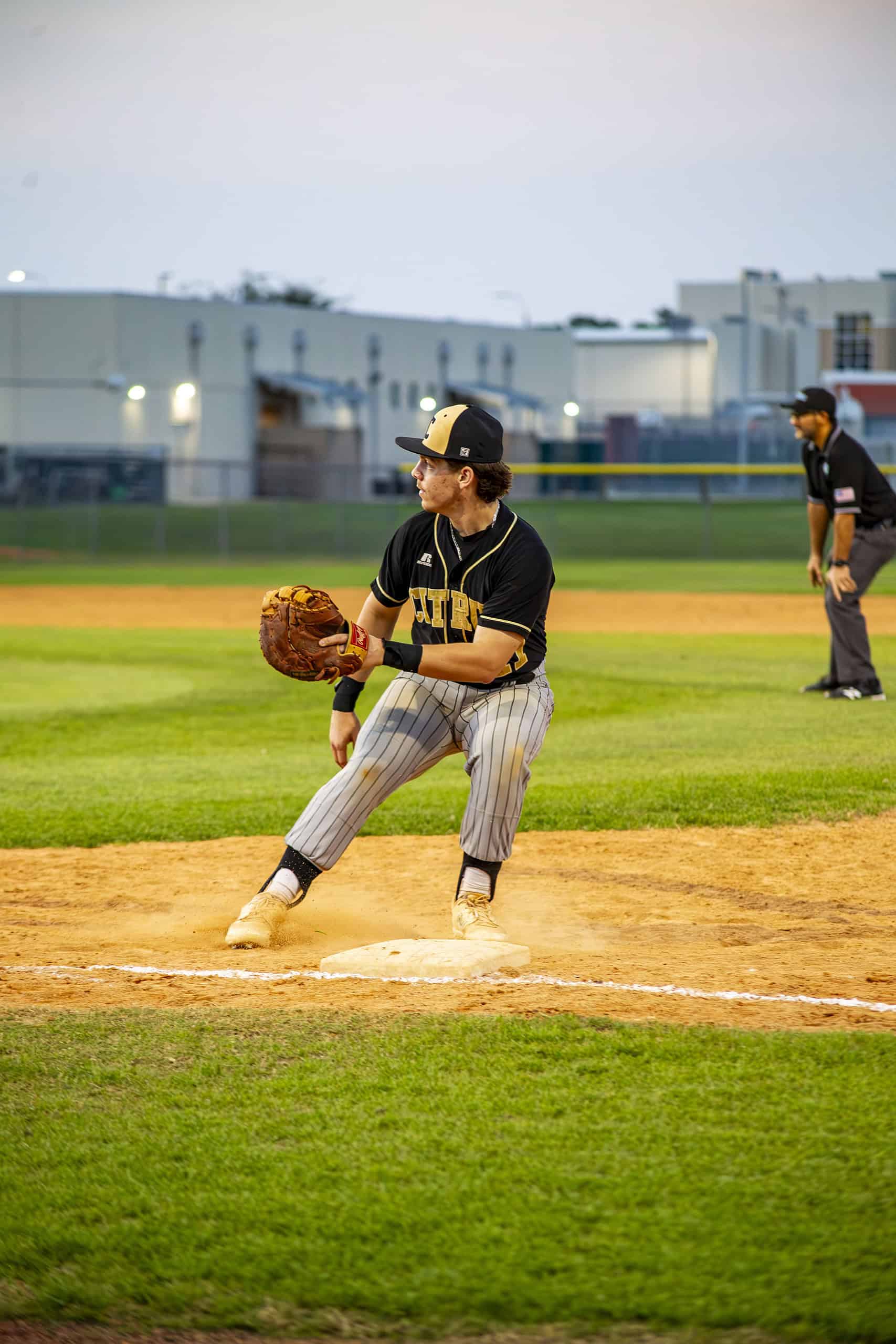 Citrus's Austin Barry looking to catch the ball. [Photo by Hanna Maglio]