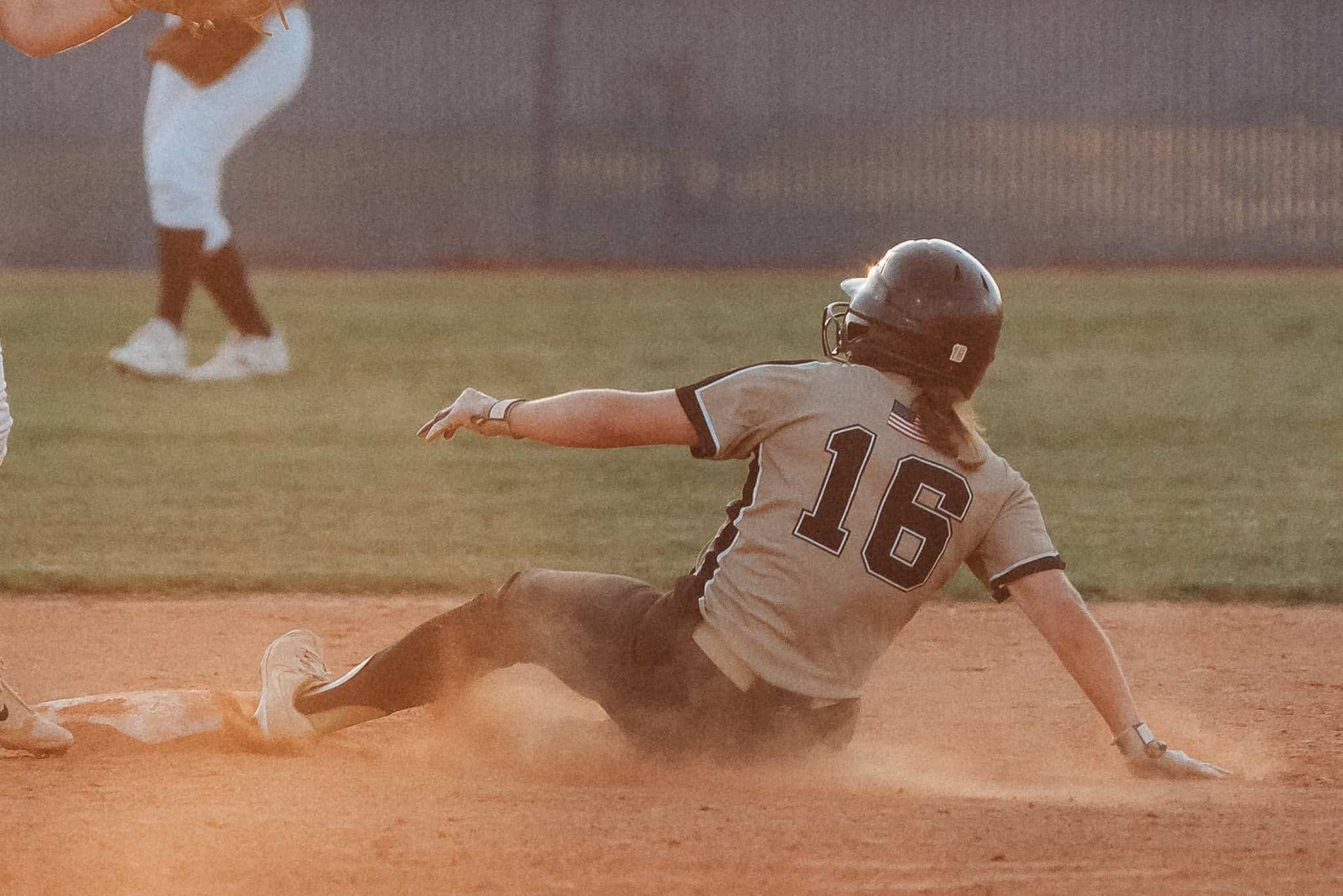 Makaila Anderson of Citrus slides into 2nd base. [Photo by Cynthia Leota]