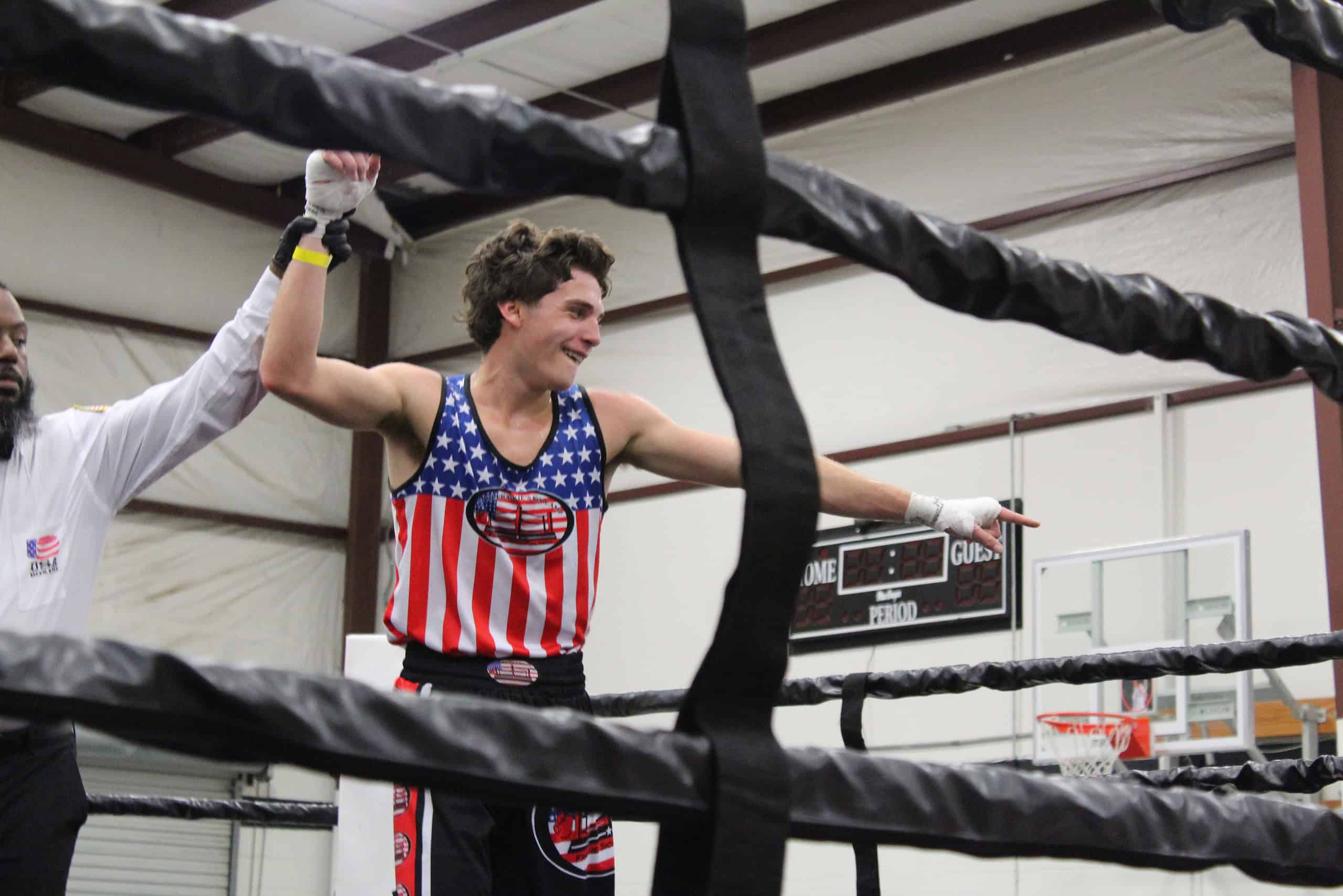 Thomas Vetter celebrates after winning by unanimous decision over Fiordi Lika on Sunday.