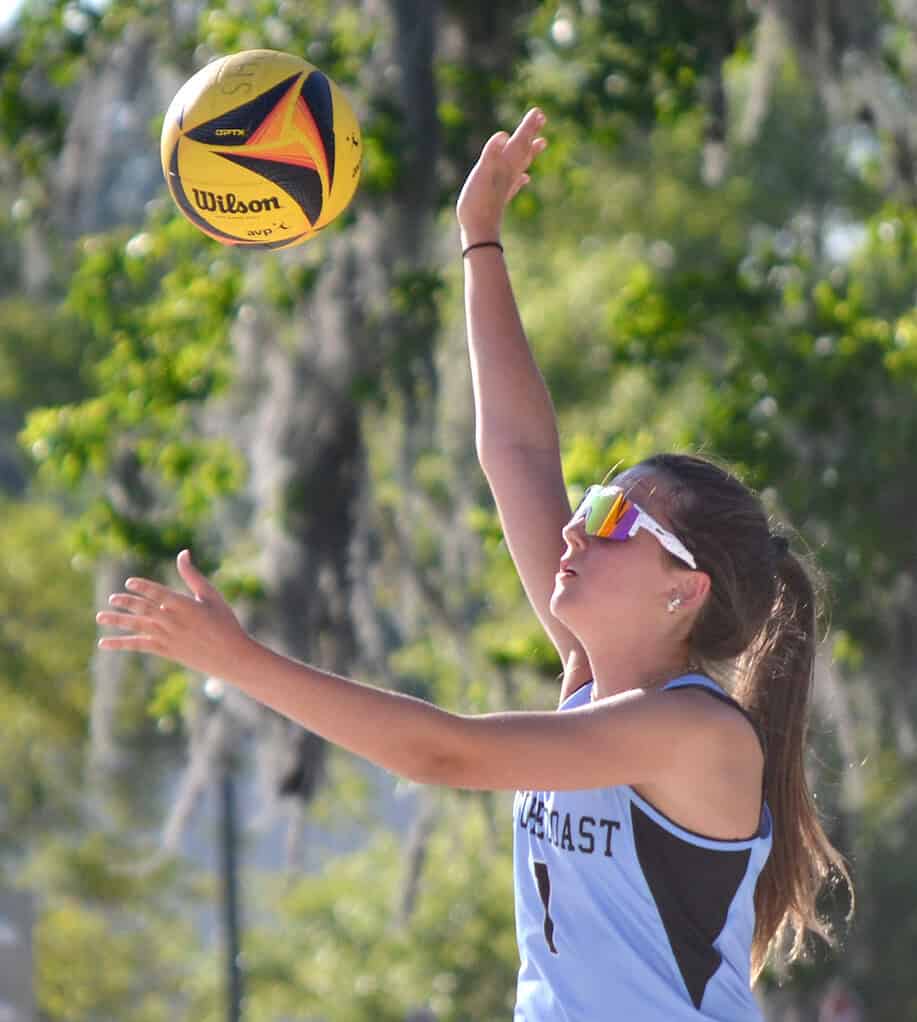 Nature Coast's Jalena Hathorn serves against Hernando in the No. 3 match on Wednesday at Tom Van Park. [Credit: Chris Bernhardt Jr.]